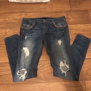 Ripped distressed destroyed skinny jeans EUC 7